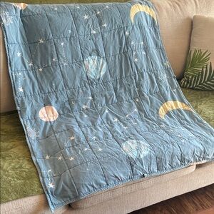 Mr. Sandman Blue Celestial Patterned Weighted Blanket - 3 lbs